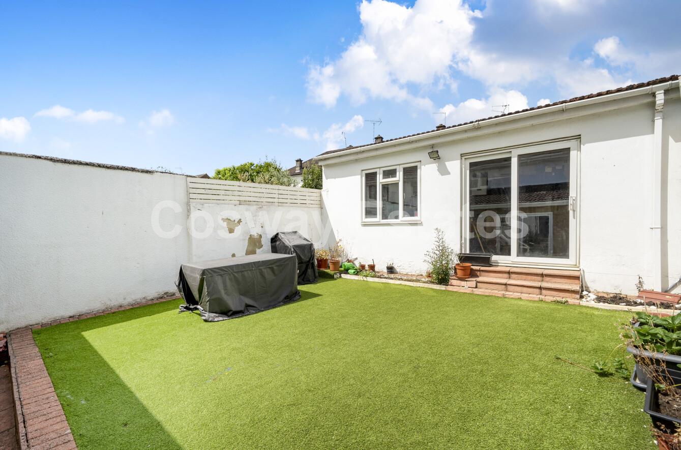 Fairmead Crescent, Edgware